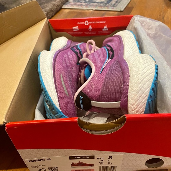 Saucony Triumph 19 in Razzle-blaze - Picture 3 of 7